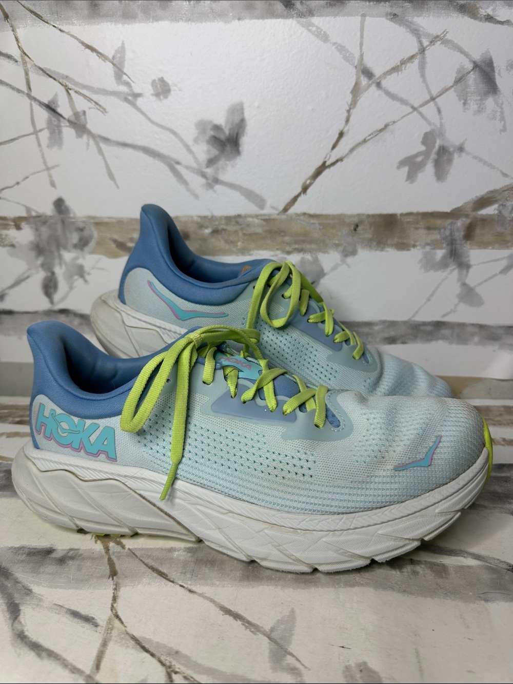 Hoka One One Arahi 7